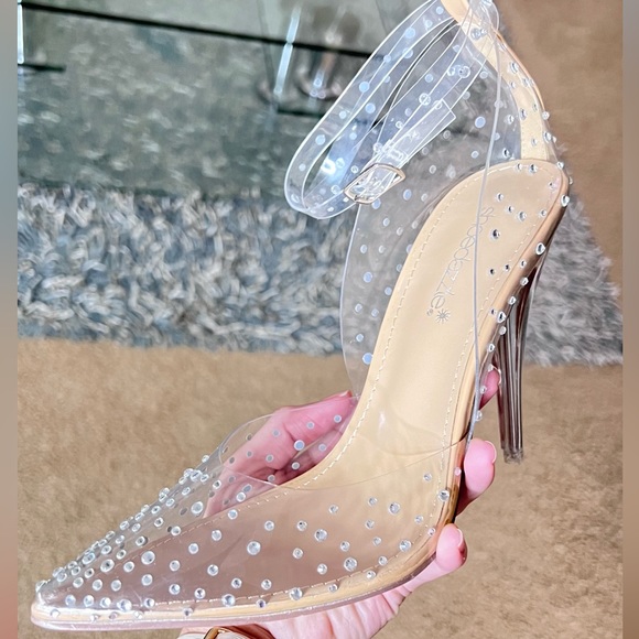 🆕 Embellished Clear Pointy Pump Heels - Picture 7 of 8